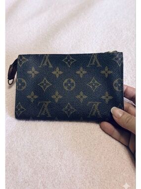 Authentic Louis Vuitton Monogram Canvas Zip Pouch